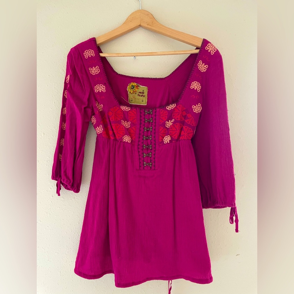 Free People Women’s vintage Top- Size 6 Embroidered Beautiful Boho Tunic
